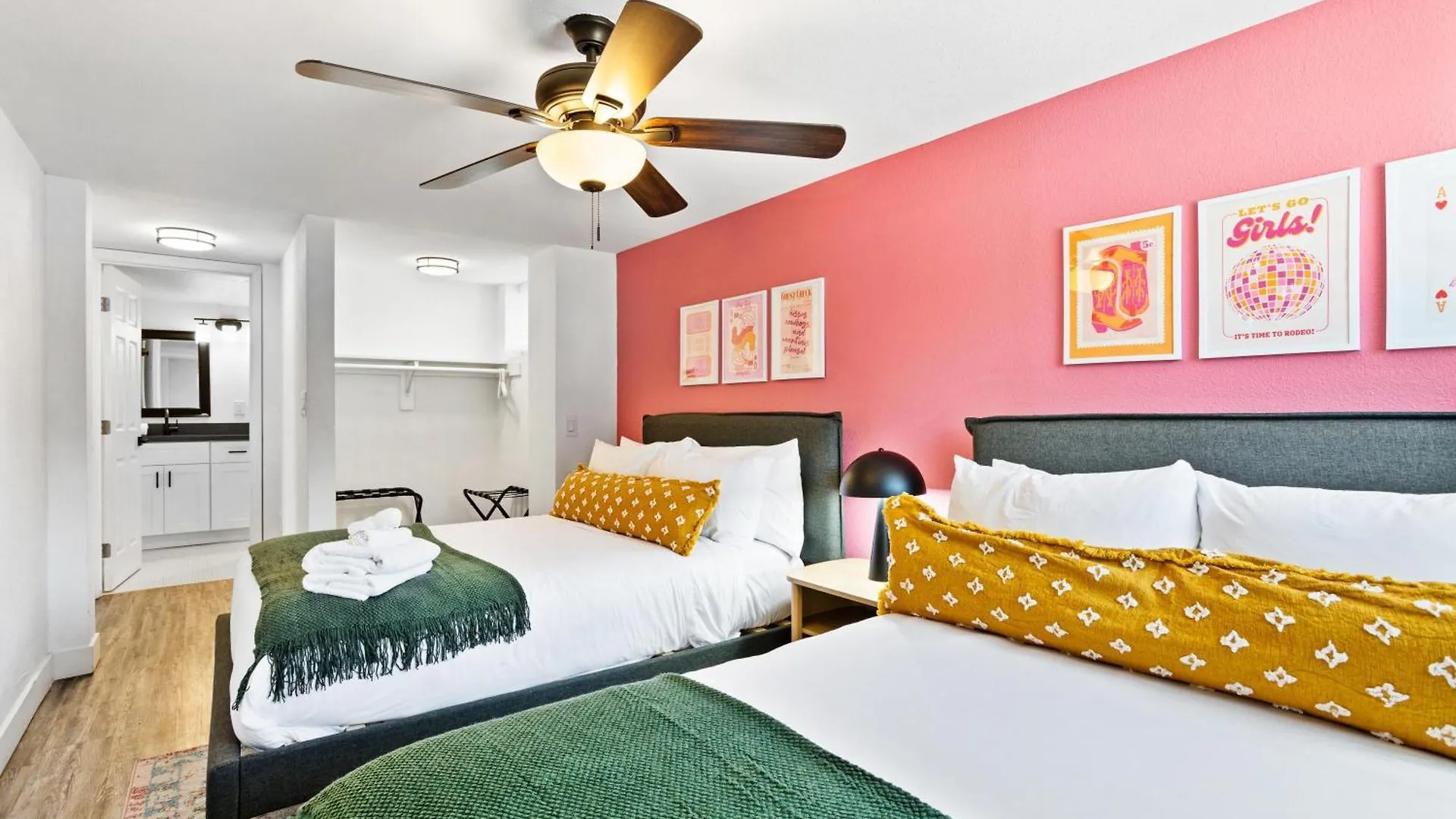 Glimmer - 2 Unit Combo - Sleeps 8 - In Old Town Scottsdale 0*,