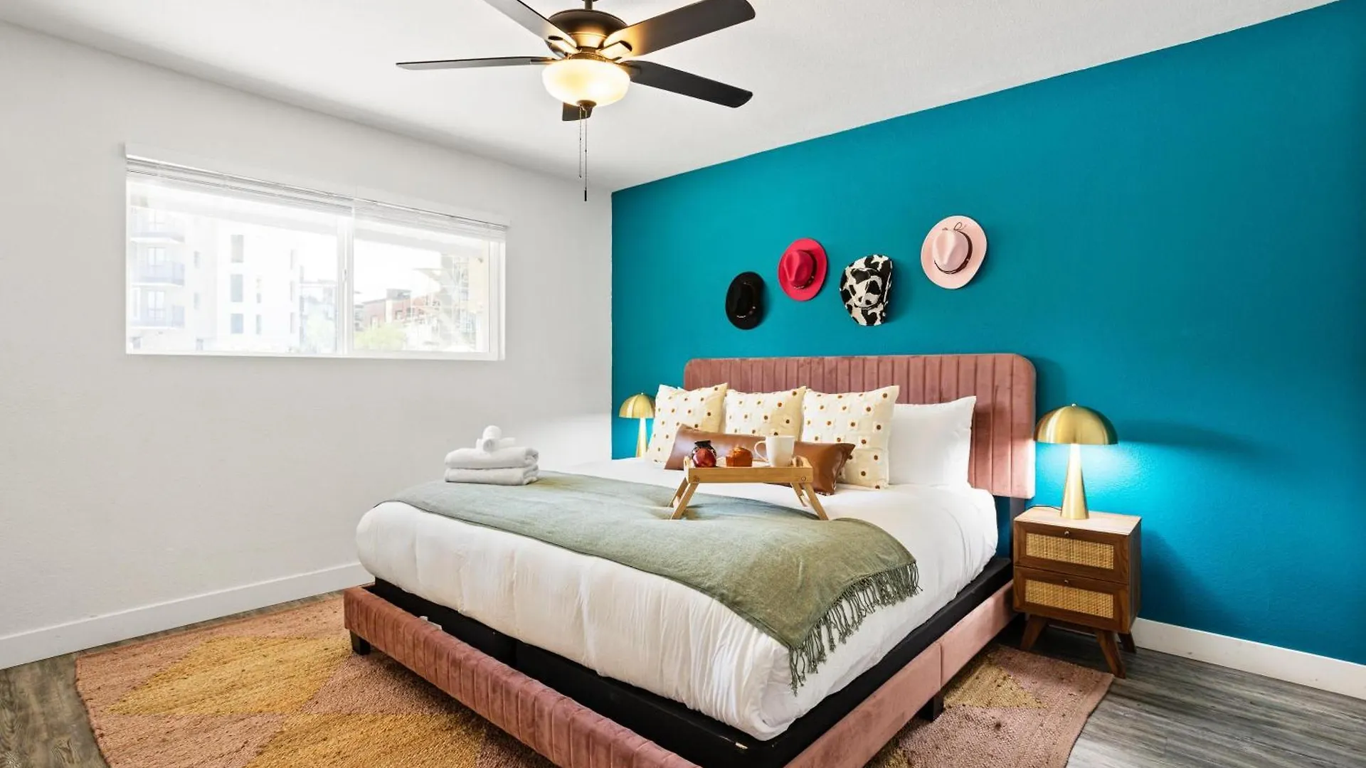 Glimmer - 2 Unit Combo - Sleeps 8 - In Old Town Scottsdale